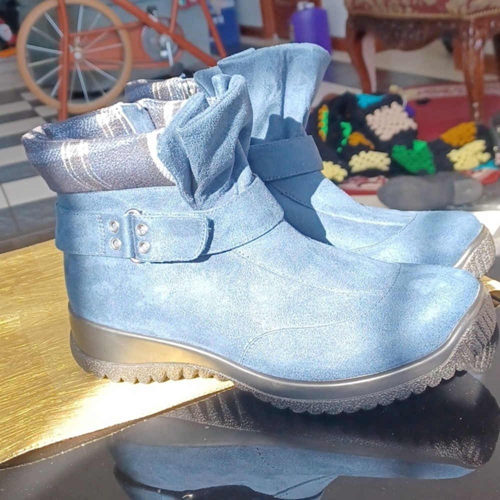 Drew Blue Leather Booties, Plaid Accents, Sz 6, Like New